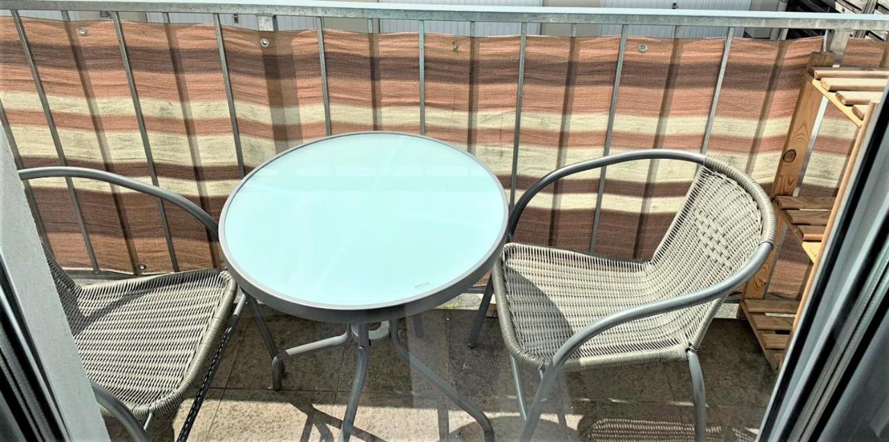 Apartment voll möbeliert mit Balkon BRE Exterior foto